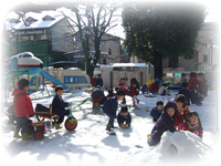 雪遊び